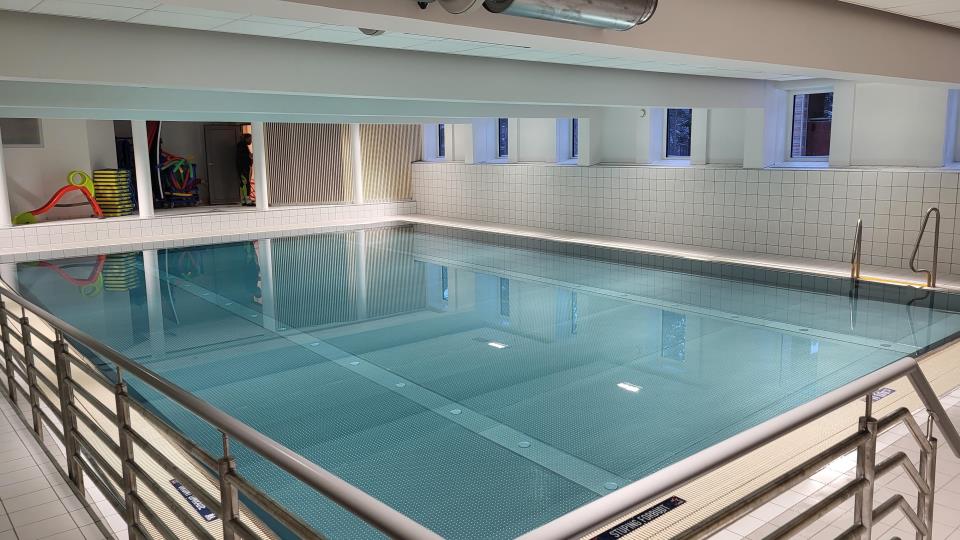 Lenke til artikkel: Bassenget åpent ut april